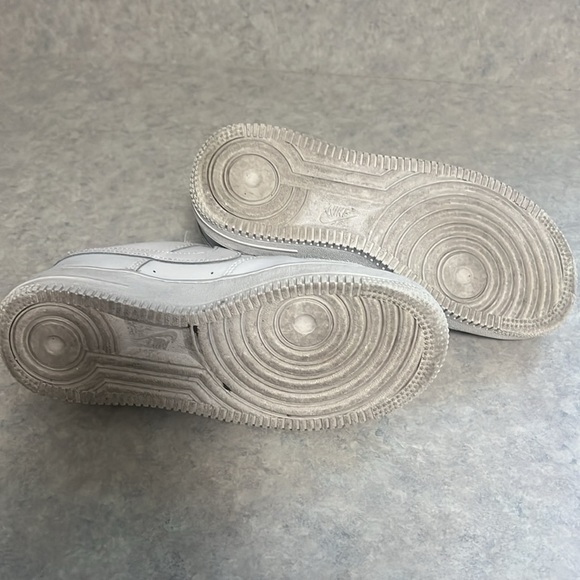 Nike Kids White Air Force 1 with Custom Cheetah Paint Size 3.5Y Same as W 5 - Picture 6 of 6